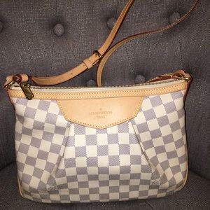 Louis Vuitton white Damier crossbody purse
